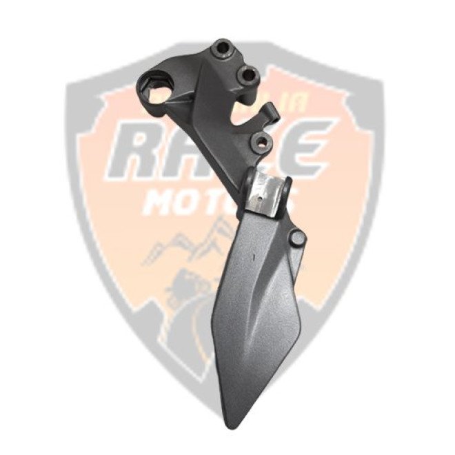 Footrest Bracket Front RH Duke 200 y 390